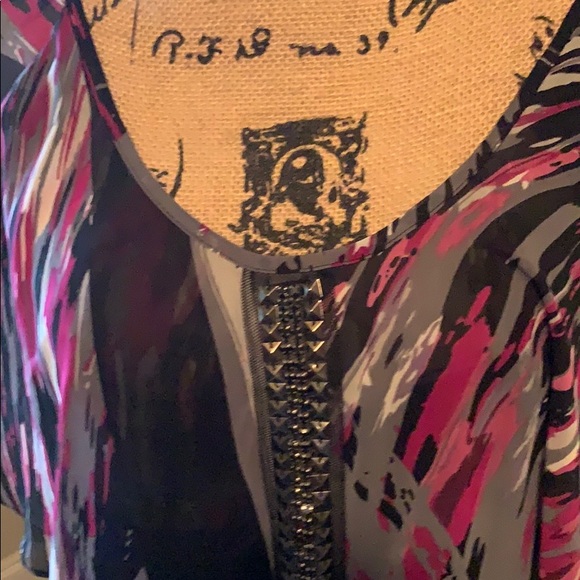 Bisou Bisou Layered Colorful Patterned Top EUC - Picture 7 of 8